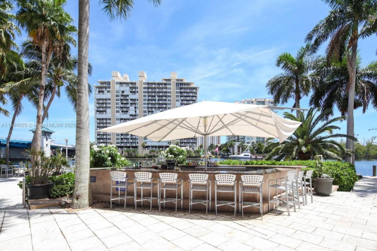 פורט לודרדייל Gallery One - A Doubletree Suites By Hilton Hotel מראה חיצוני תמונה
