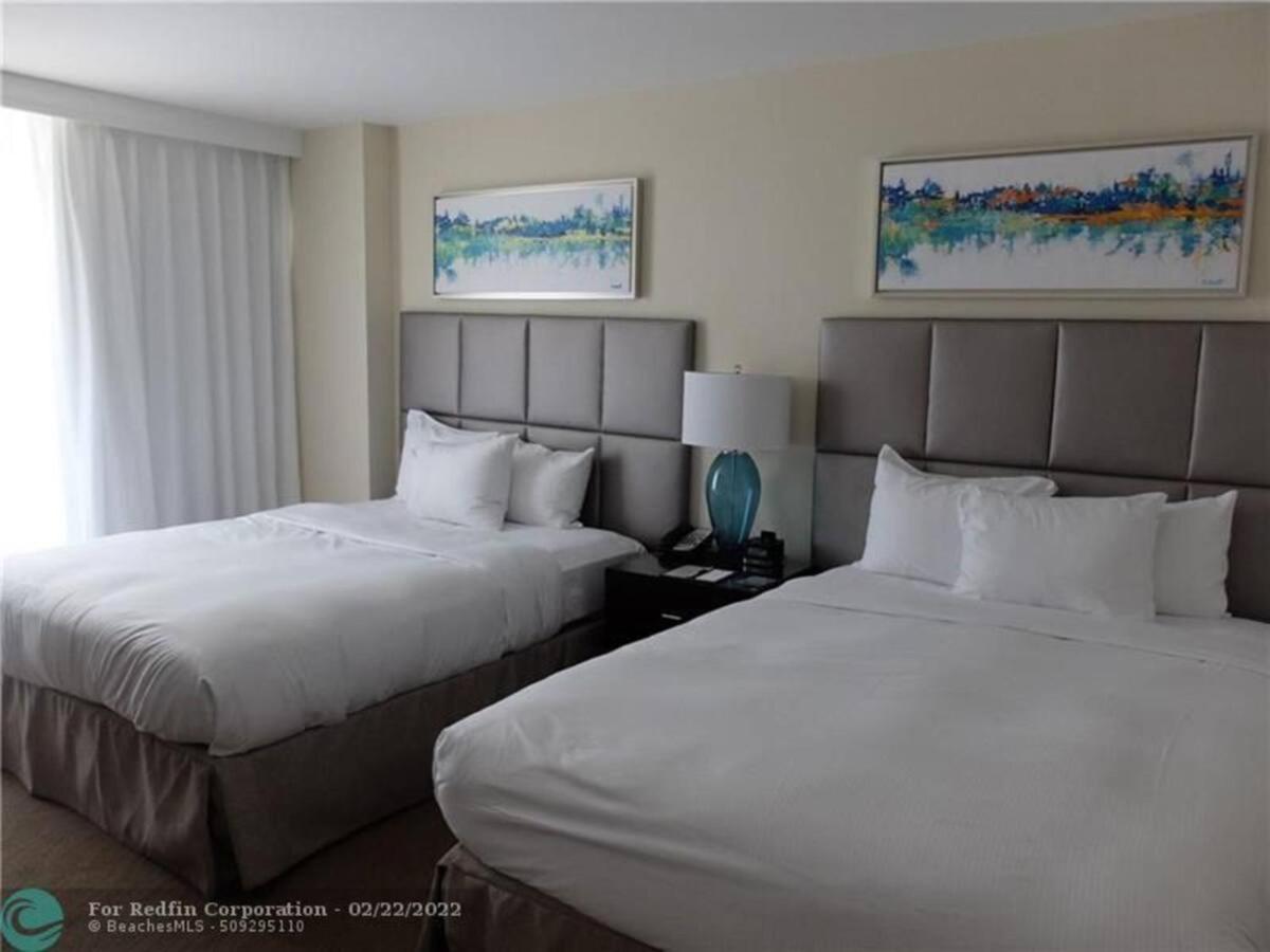 פורט לודרדייל Gallery One - A Doubletree Suites By Hilton Hotel מראה חיצוני תמונה