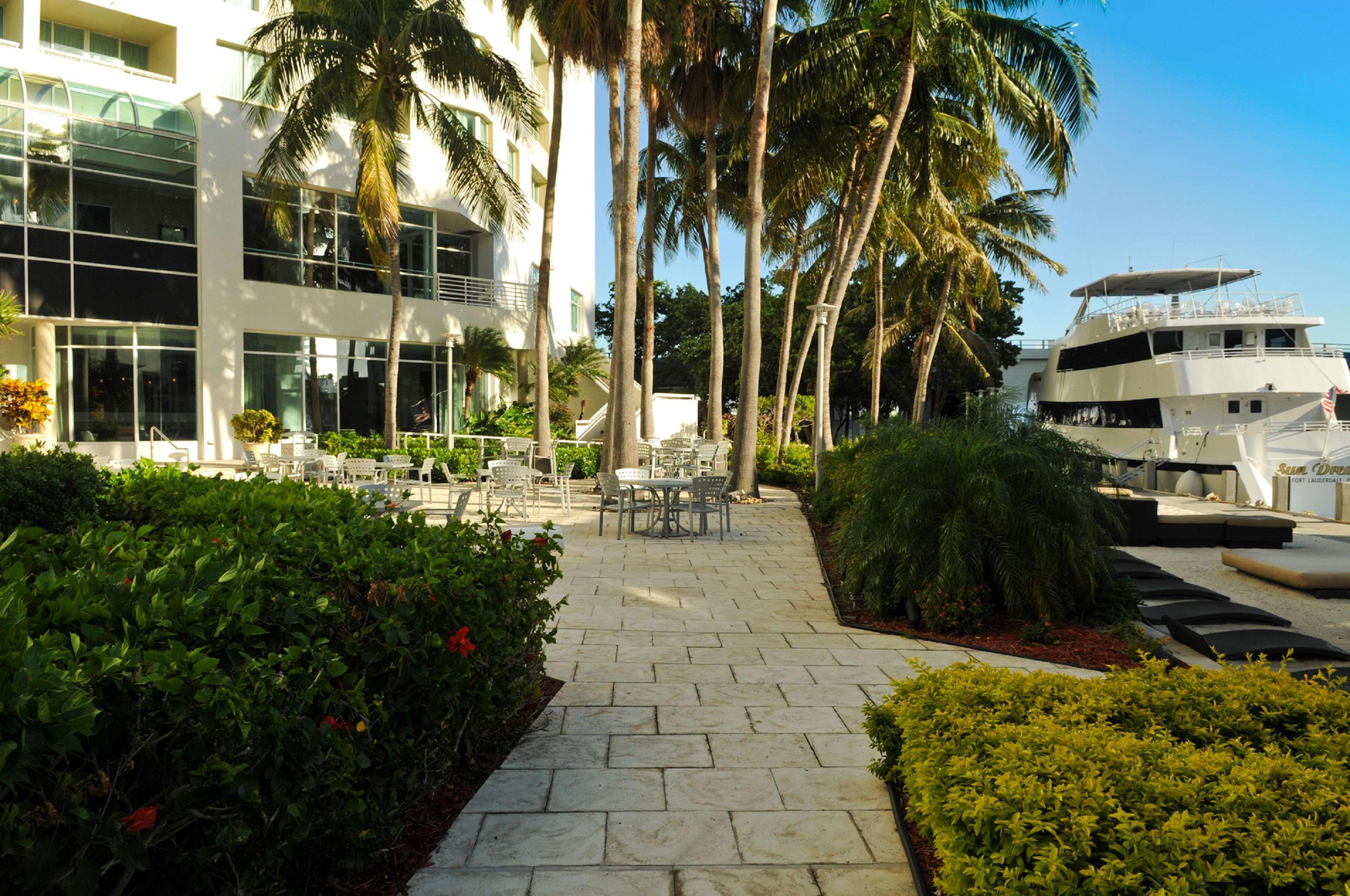 פורט לודרדייל Gallery One - A Doubletree Suites By Hilton Hotel מראה חיצוני תמונה