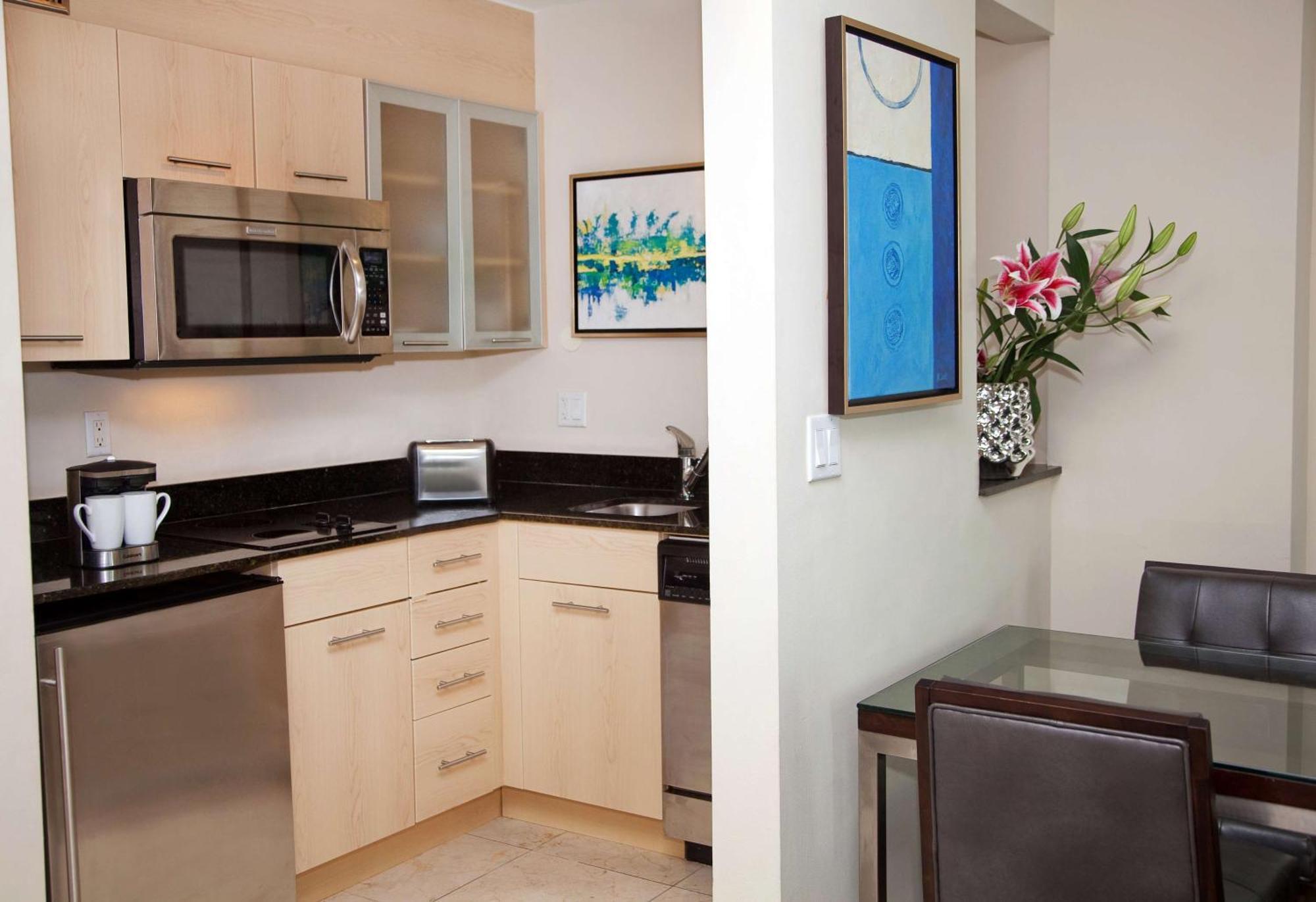 פורט לודרדייל Gallery One - A Doubletree Suites By Hilton Hotel מראה חיצוני תמונה