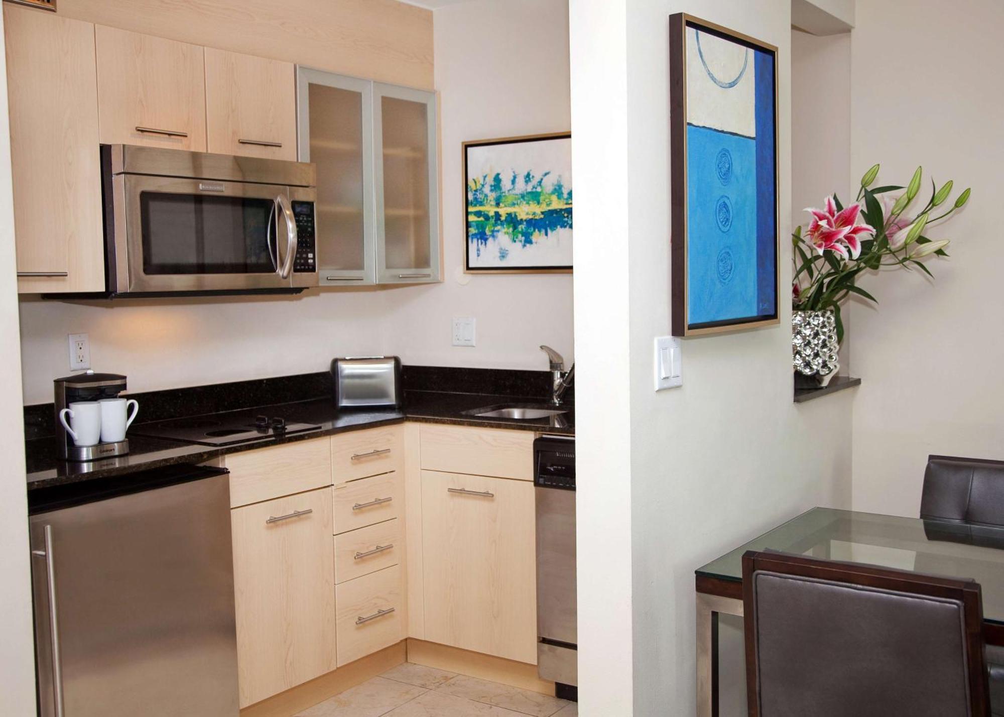 פורט לודרדייל Gallery One - A Doubletree Suites By Hilton Hotel מראה חיצוני תמונה