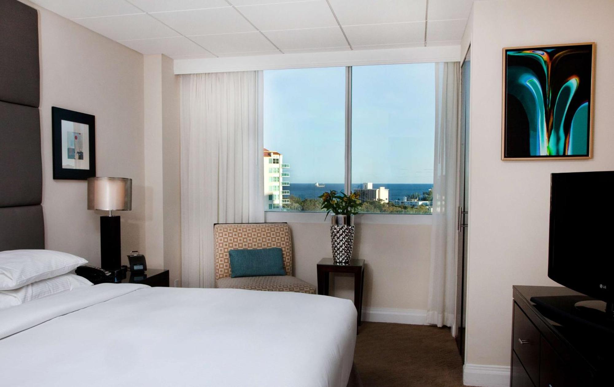 פורט לודרדייל Gallery One - A Doubletree Suites By Hilton Hotel מראה חיצוני תמונה