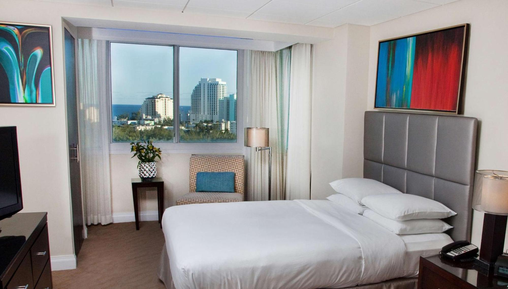 פורט לודרדייל Gallery One - A Doubletree Suites By Hilton Hotel מראה חיצוני תמונה