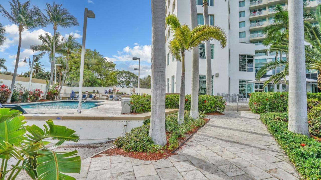 פורט לודרדייל Gallery One - A Doubletree Suites By Hilton Hotel מראה חיצוני תמונה
