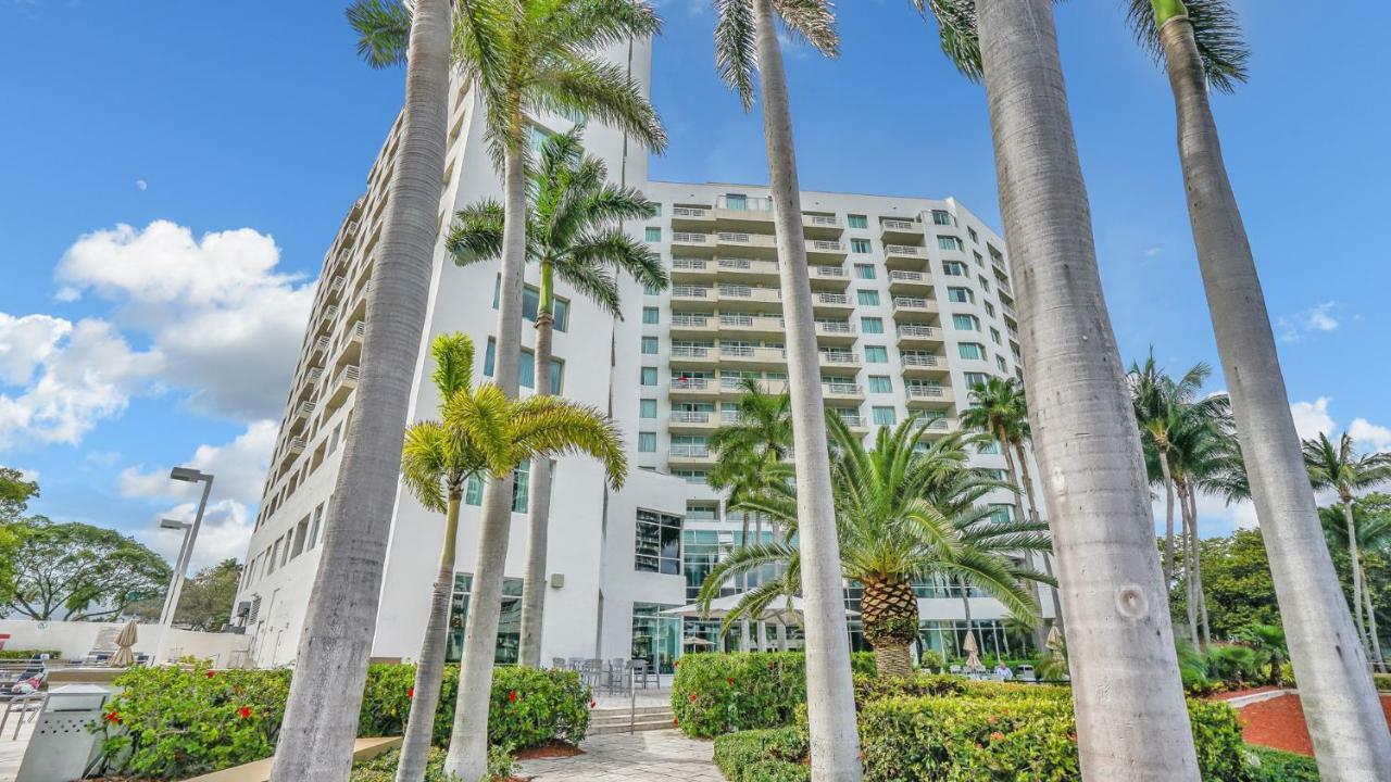 פורט לודרדייל Gallery One - A Doubletree Suites By Hilton Hotel מראה חיצוני תמונה