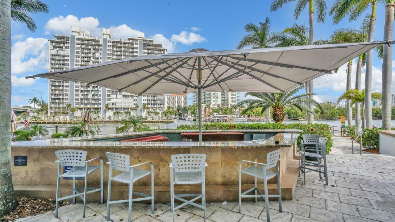 פורט לודרדייל Gallery One - A Doubletree Suites By Hilton Hotel מראה חיצוני תמונה